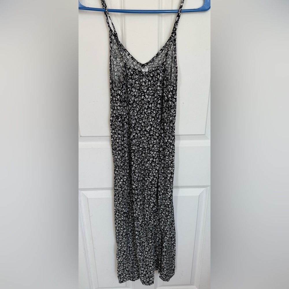Old Navy Black and White Floral Dress